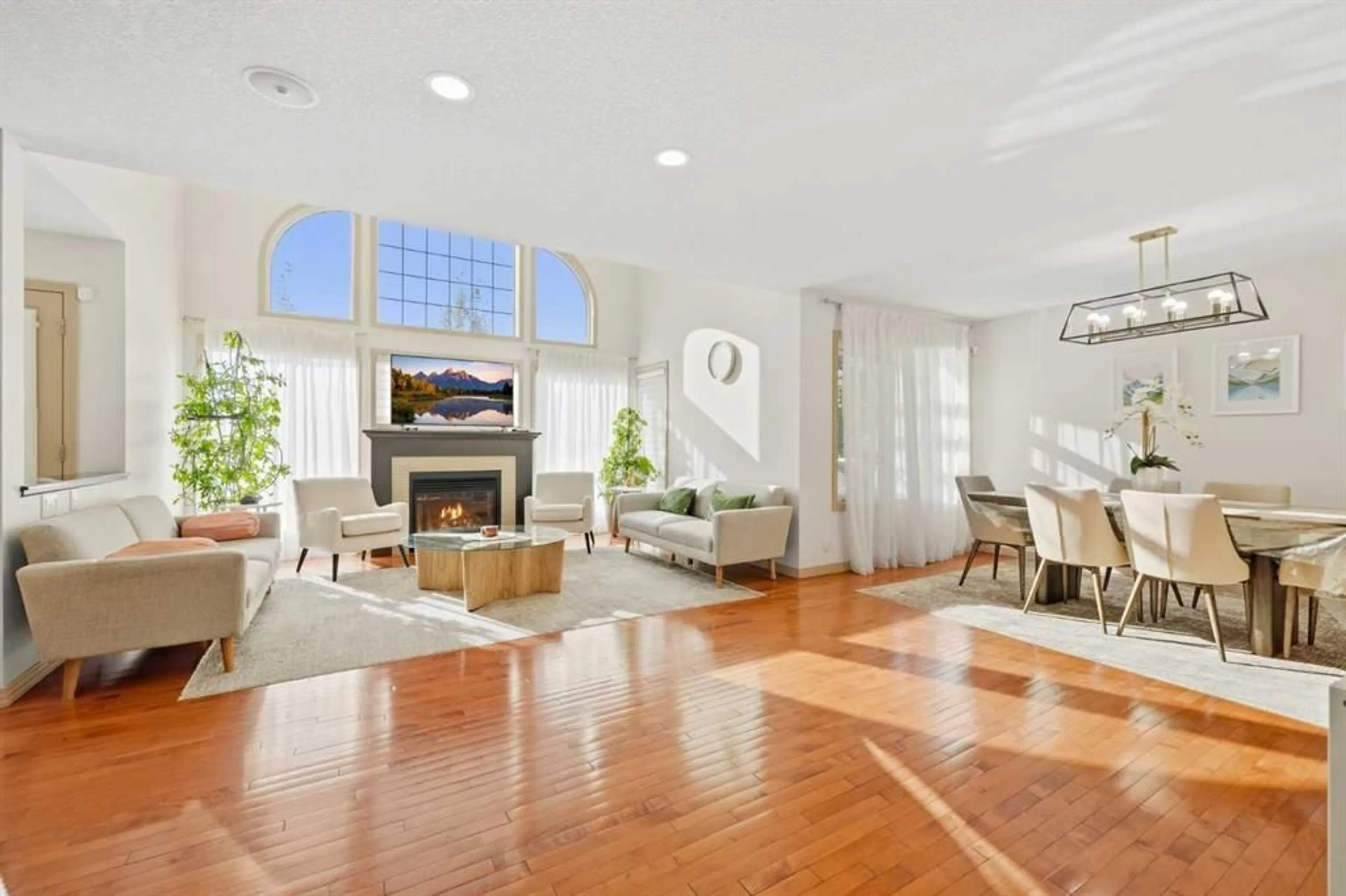 pillar/IMG-A2345909_2.jpg