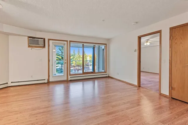 7229 SIerra Morena Blvd #220, Calgary 5