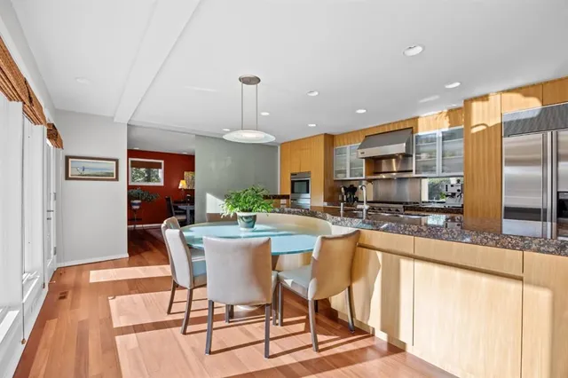 1215 Varsity Estates Dr, Calgary 5