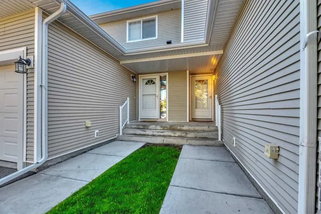 157 Hillview Terr, Strathmore 3