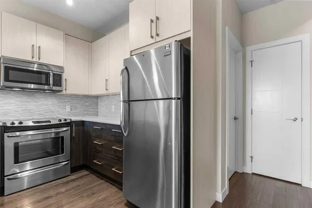 8 Sage Hill Terr #220, Calgary 4