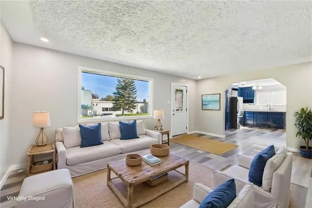 94 Lakeside Blvd, Strathmore 4