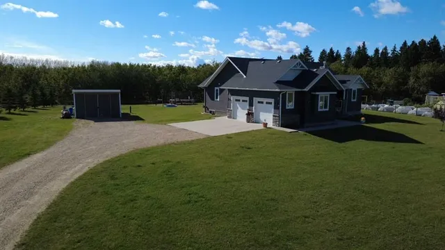 4 Centre St, Rural Ponoka County 5