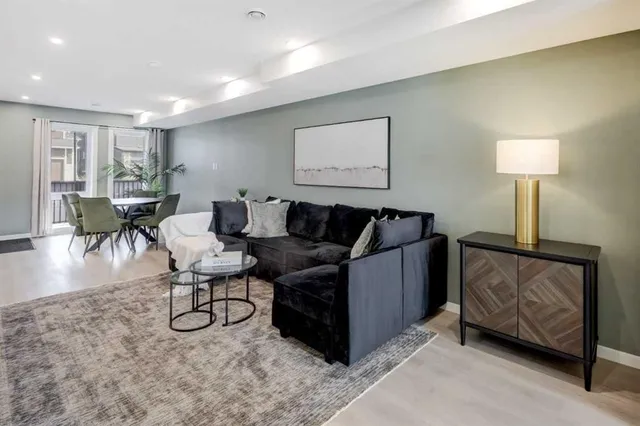 155 Crimson Ridge Pl #717, Calgary 4
