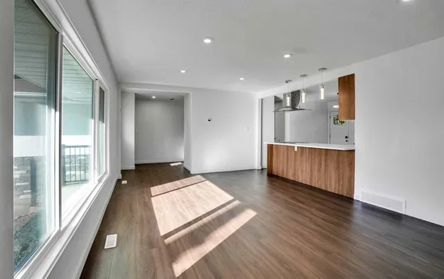 7520 7 St, Calgary 5