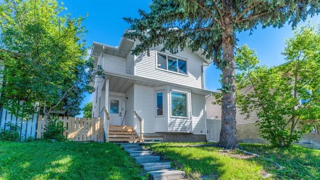 15 Taraglen Crt, Calgary 2