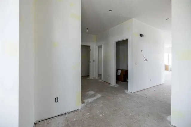 2 Quartz Gate, Balzac 5