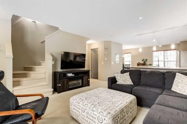 778 Tuscany Dr, Calgary 5