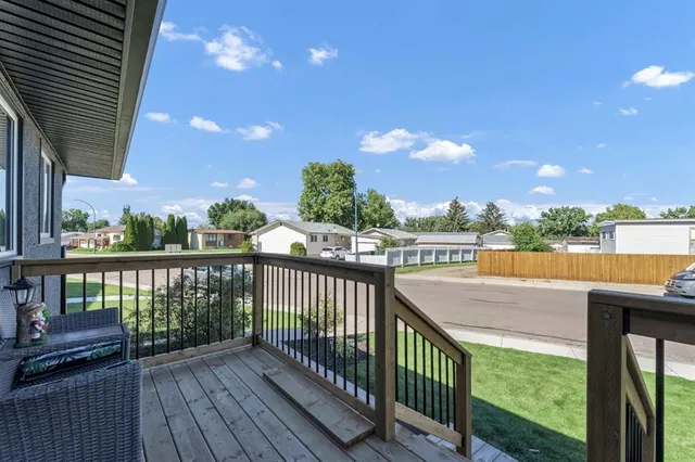 2427 24 St, Medicine Hat 5