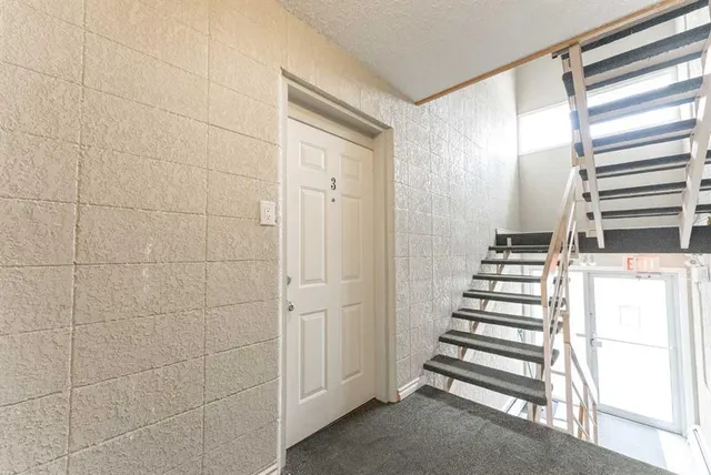 218 Mayor Magrath Dr #3, Lethbridge 5