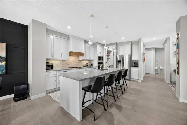 136 Riviera Way, Cochrane 3