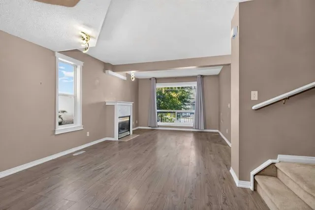 2724 16 Ave, Calgary 3