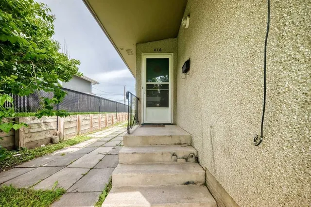 416 & 418 33 Ave, Calgary 3