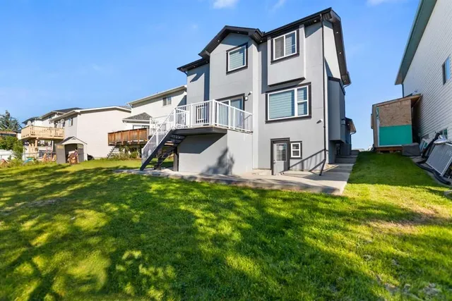 23 Anaheim Cir, Calgary 5