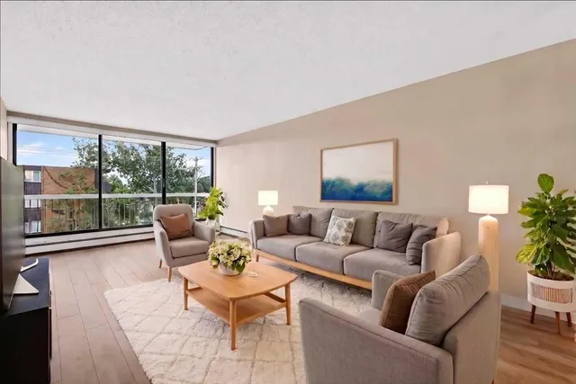 521 57 Ave #306, Calgary 5