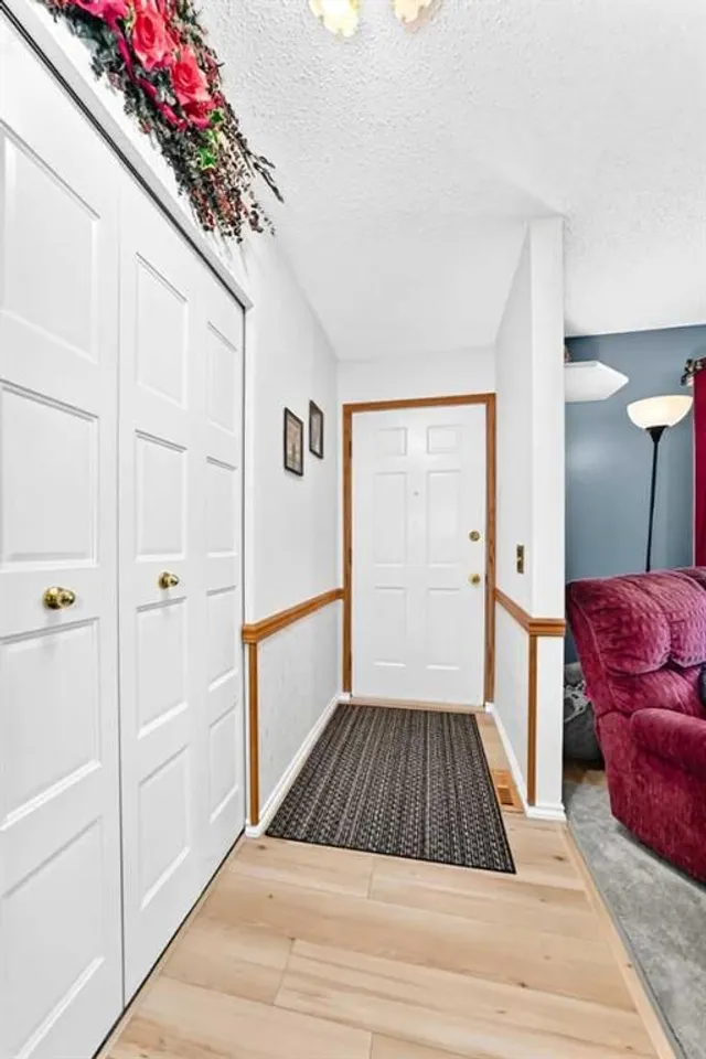 3528 50 Ave, Innisfail 2