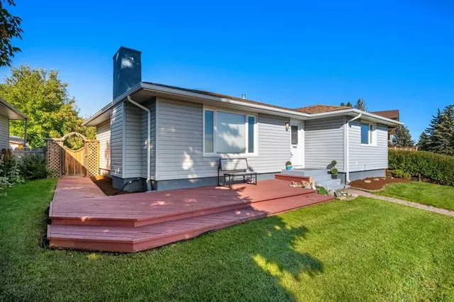 244 Cantrell Dr, Calgary 2