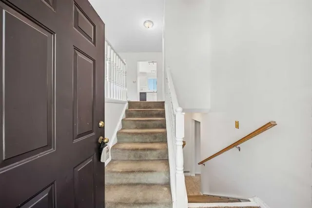 243 Millcrest Way, Calgary 4