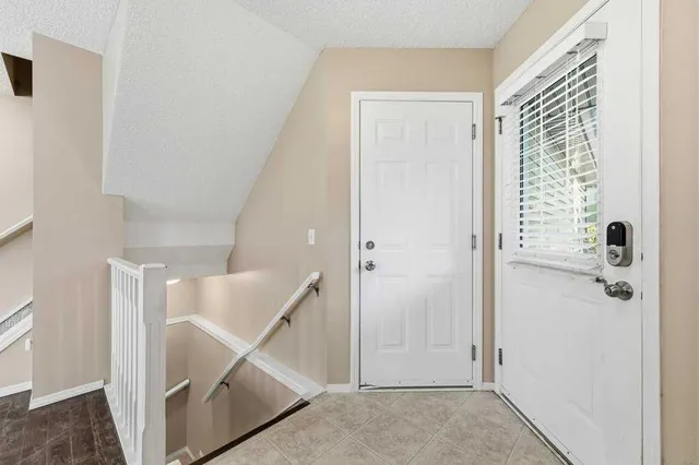140 Sagewood Blvd #304, Airdrie 2