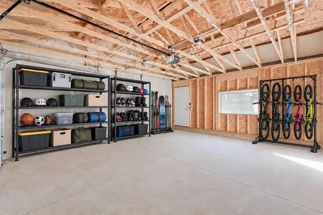 225 Vantage Dr, Cochrane 4