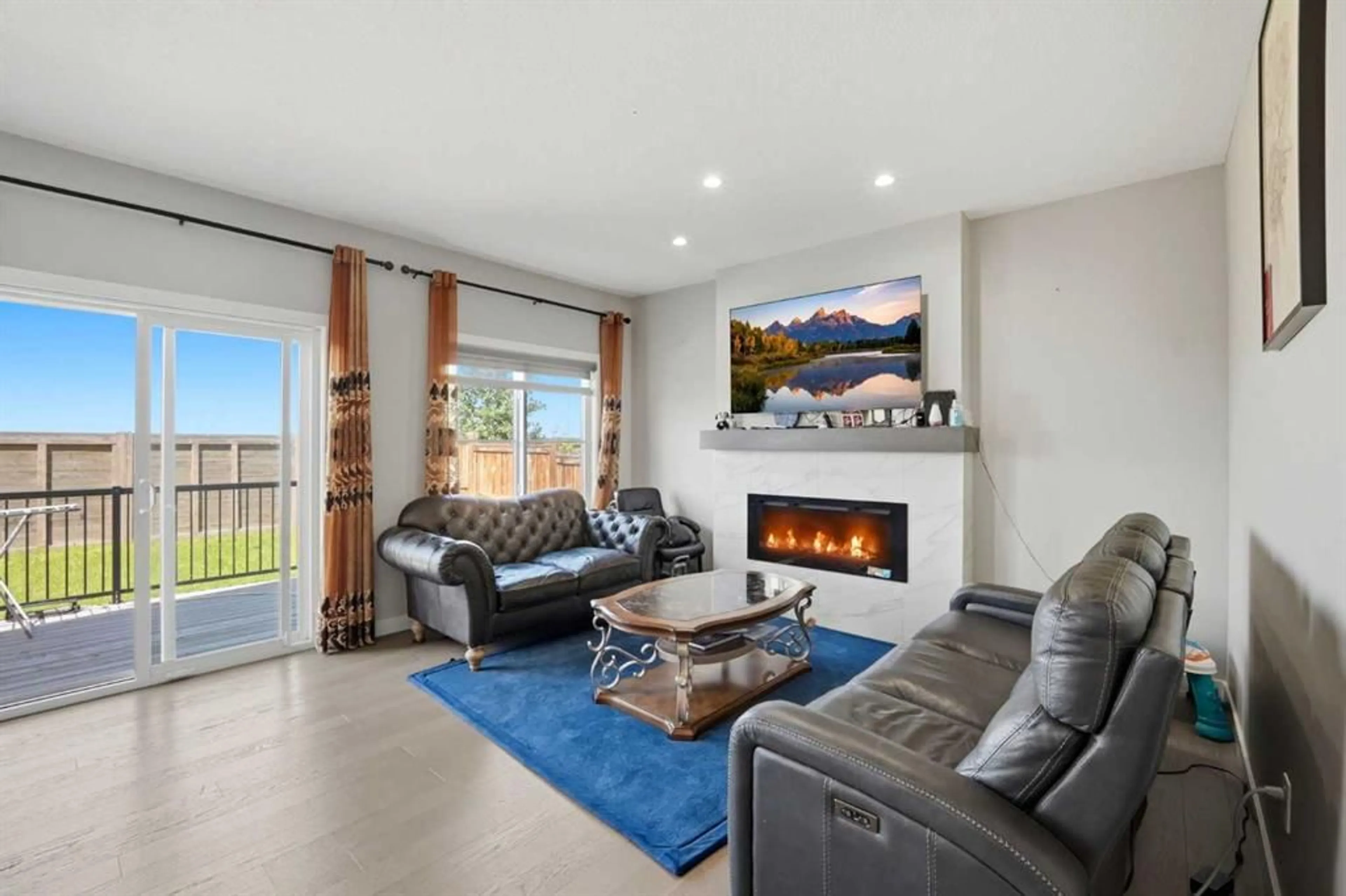 pillar/IMG-A2346667_4.jpg