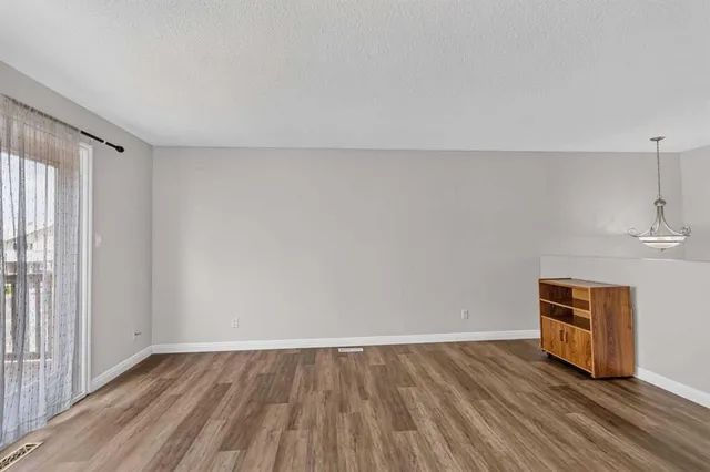 321 Ross Haven Dr, Fort McMurray 4
