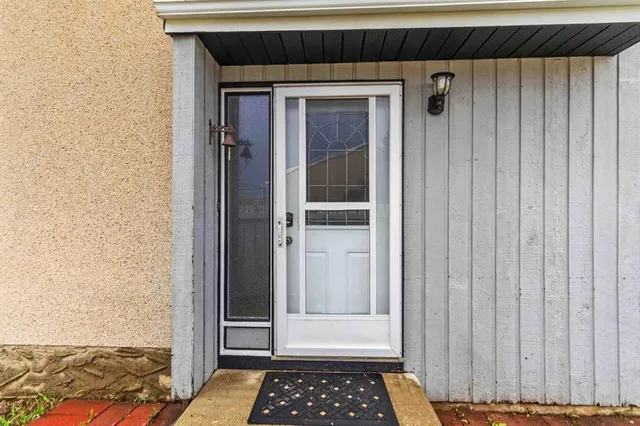 321 Ross Haven Dr, Fort McMurray 5
