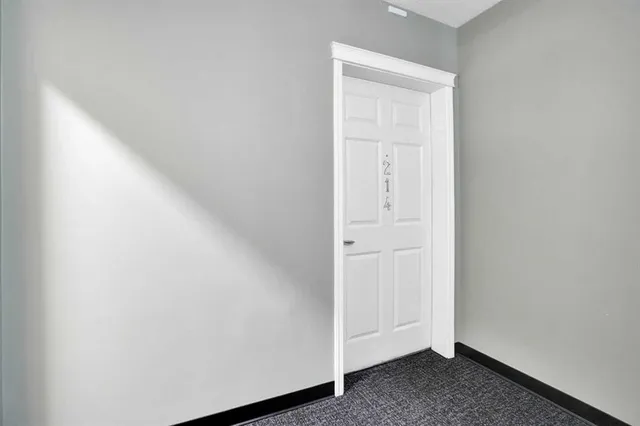 5720 2 St #214, Calgary 4