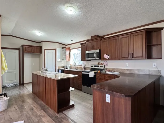 4515 51 St, Rycroft 2
