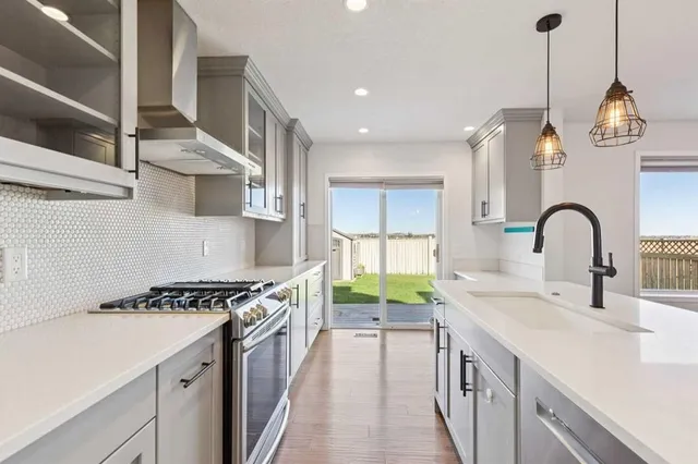 94 Hidden Ranch Terr, Calgary 5