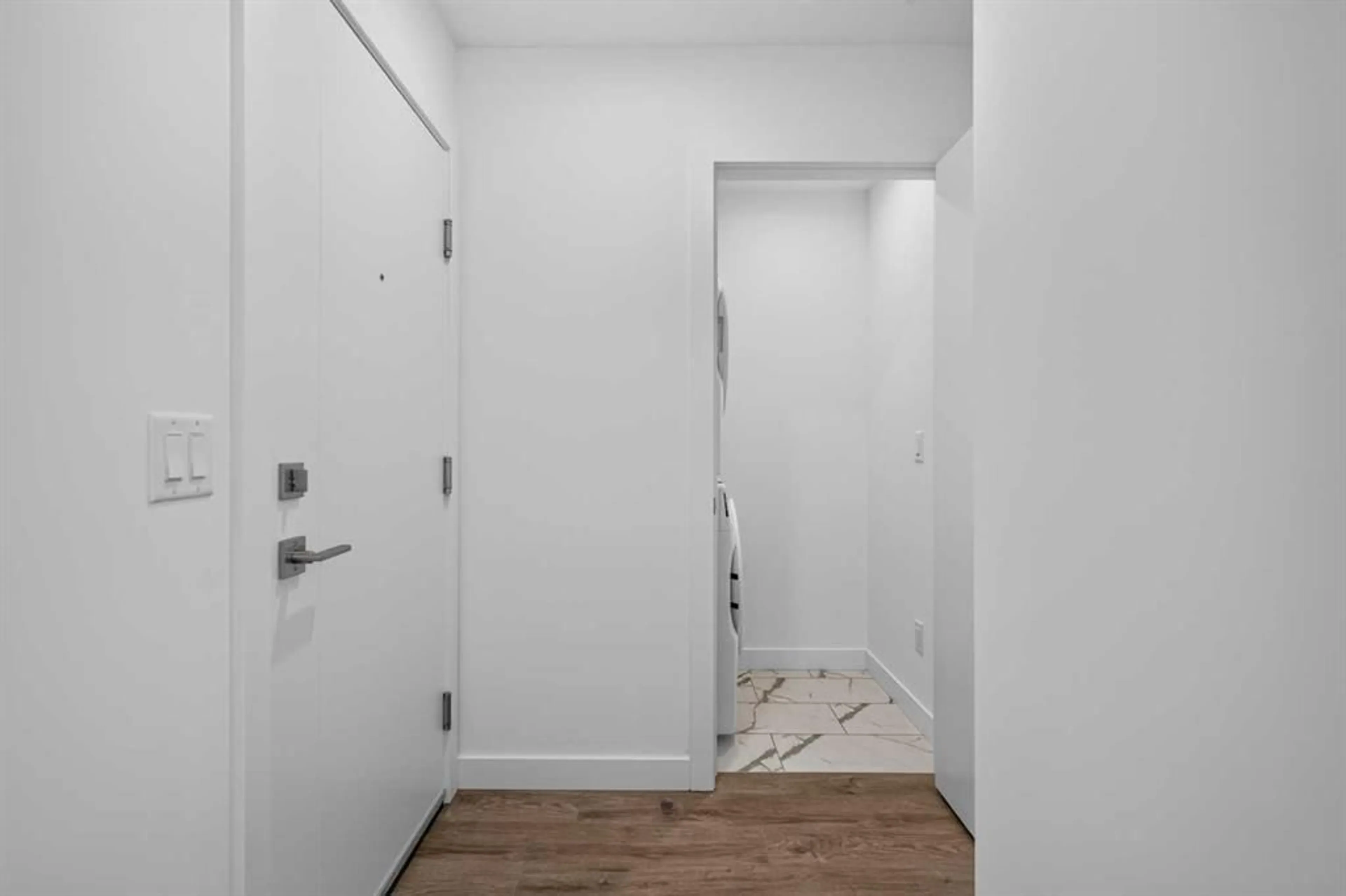 pillar/IMG-A2346839_4.jpg