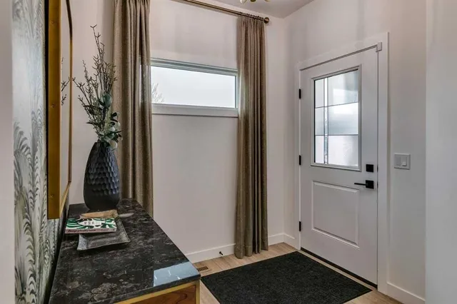 53 Sora Gdns, Calgary 3