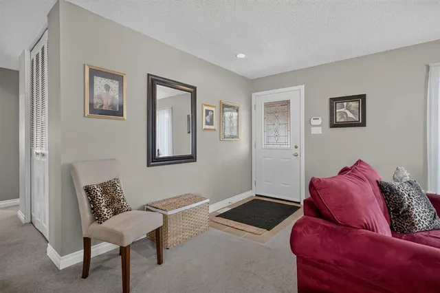 131 Cedarpark Dr, Calgary 3