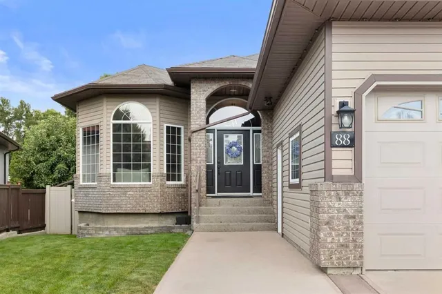88 Greenwood Crt, Medicine Hat 2