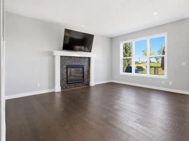 290 Masters Ave, Calgary 5