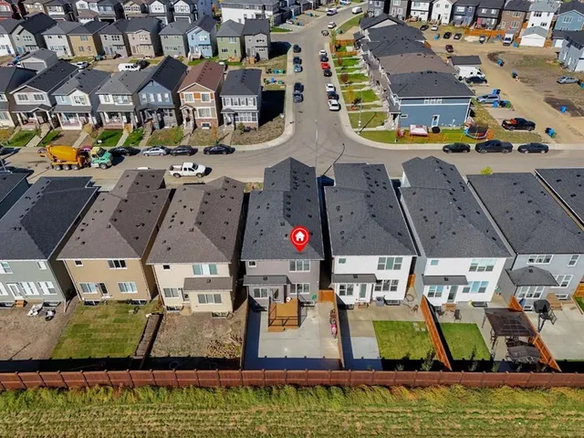 192 Cornerbrook Rd, Calgary 5