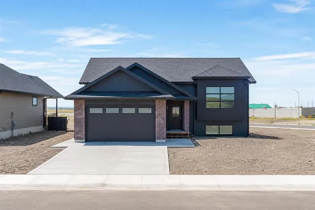 902 Willow Lane, Fort Macleod