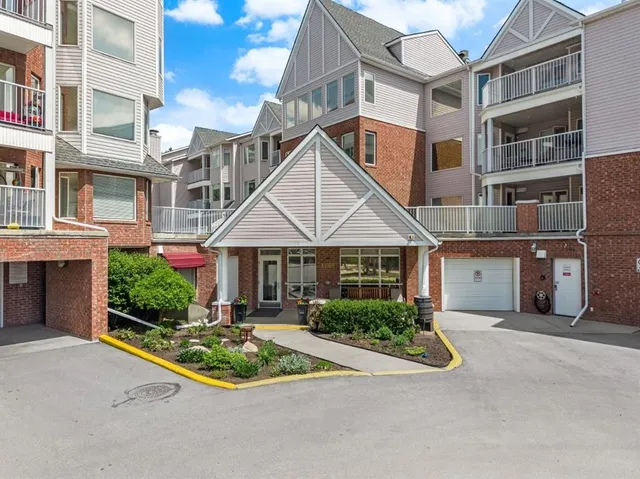 1108 Hawksbrow Pt #1108, Calgary 2