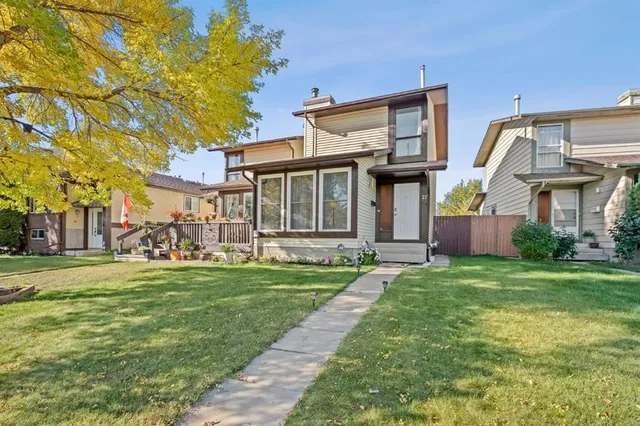 27 Templemont Dr, Calgary 3