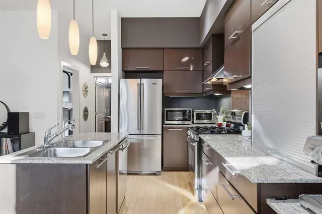 1911 28 St #1, Calgary 5