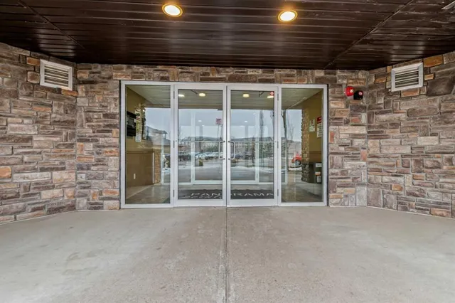 60 Panatella St #2209, Calgary 2
