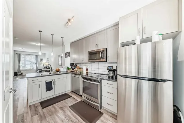11 Evanscrest Mews #306, Calgary 2