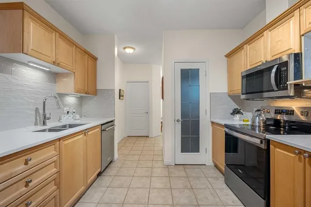 1104 Lake Fraser Crt #1104, Calgary 4