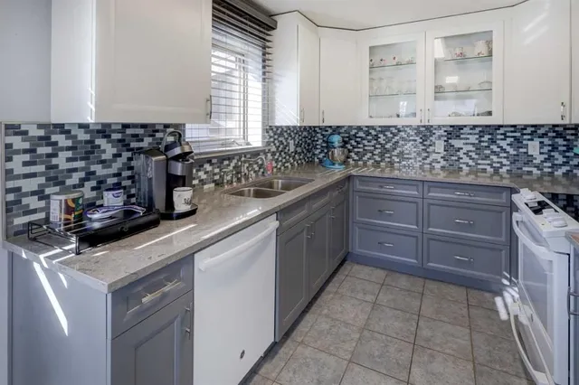 115 Aberfoyle Close, Calgary 5