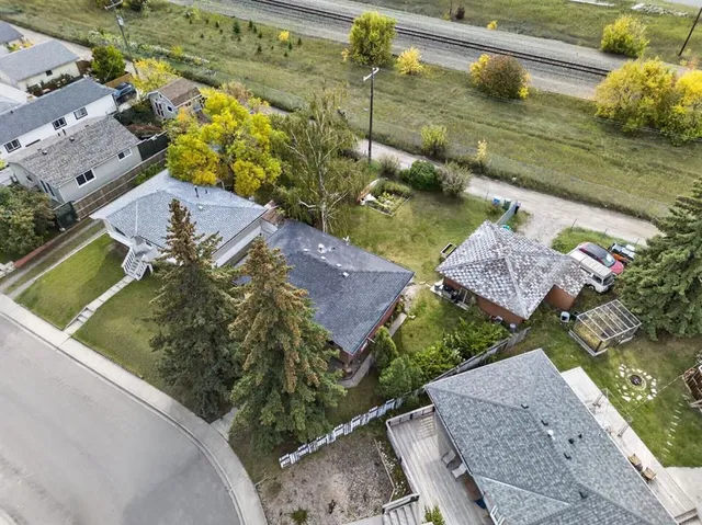 3723 Bow Anne Rd, Calgary 5