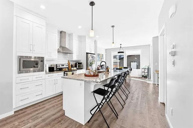 528 Belmont Heath, Calgary 4
