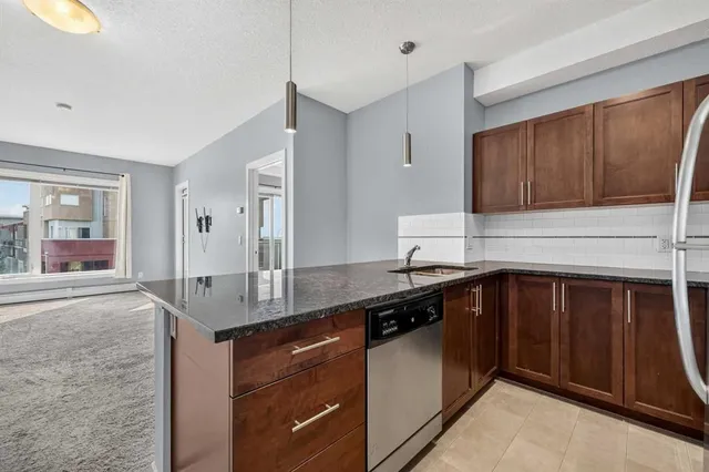 604 East Lake Blvd #2405, Airdrie 5