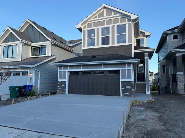 120 sunrise Heath, Cochrane 2