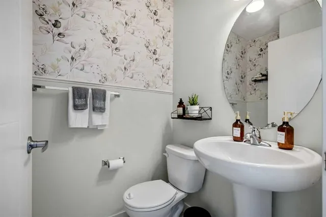 554 Redstone View, Calgary 3