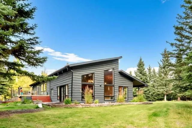 16 Mountain View Pk, Bragg Creek 2